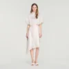 Asymmetrischer Satinrock mit Spitze