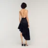 Asymmetrisches Rüschenkleid mit Blumenverzierung
