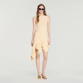 Asymmetrisches Strickkleid