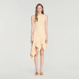 Asymmetrisches Strickkleid