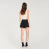 Ausgestellte Shorts mit Druckknöpfen