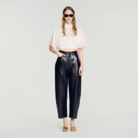 Crop-Top aus Satin im Cape-Look