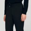 Elastische Hose mit geradem Bein