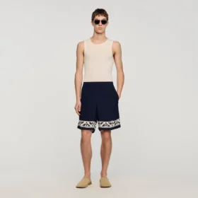 Fliessende Shorts mit Kontrastmuster