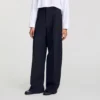 Gestreifte Hose mit weitem Bein