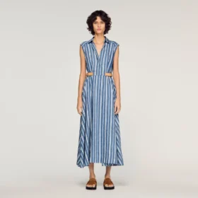 Gestreiftes Maxikleid mit Lederlasche