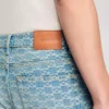 Jeans mit Regular-Fit und «Square Cross»-Muster
