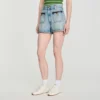 Jeansshorts mit Lederdetails