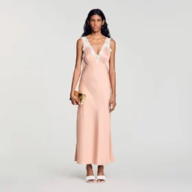 Kleid im Lingerie-Stil mit Strasssteinen
