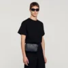 Kleine Tasche aus genarbtem Leder