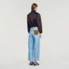 Kurze, bestickte Satinjacke