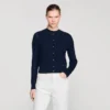 Kurze Strickjacke aus strukturiertem Strick