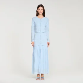 Kurzer, mit Perlen bestickter Cardigan