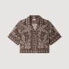 Kurzes Hemd mit Bandana-Print