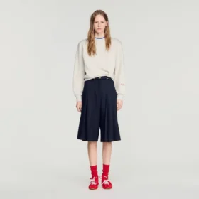 Lange, plissierte Wollshorts