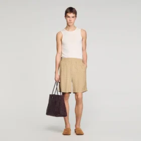 Link zu luftigen Shorts mit Print