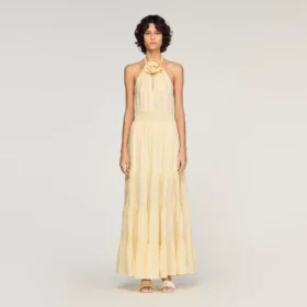 Maxikleid aus Leinen mit Blumenmuster am Ausschnitt