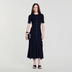 Maxikleid aus Strick mit Rüschen