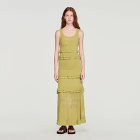 Maxikleid aus Strick mit Rüschen