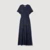 Maxikleid aus Strick mit Strasssteinen