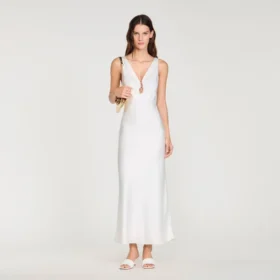 Maxikleid mit Satin-Optik und Schmucksteinen
