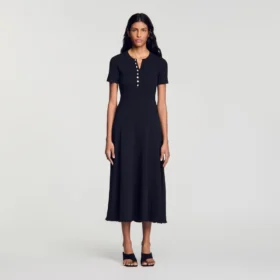 Midi-Kleid aus geripptem Strick
