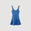 Mini-Strickkleid mit Perlenverzierung