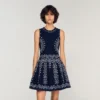 Minikleid aus Strick mit Schal-Print