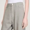 Mit Strasssteinen verzierte Jeans