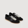 Niedrige Sneaker aus Leder und Wildleder