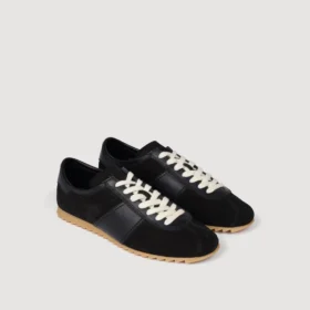Niedrige Sneaker aus Leder und Wildleder