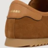 Niedriger Sneaker aus Leder und Wildleder