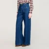 Raw-Jeans mit geradem Schnitt und aufgesetzten Taschen