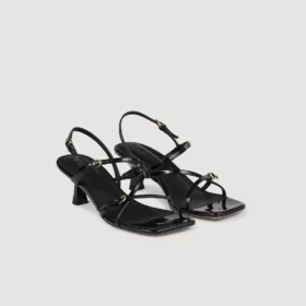 Sandalen mit Riemen