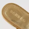 Sandalen mit Riemen