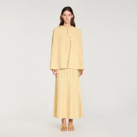 Strassbesetztes Strickcape