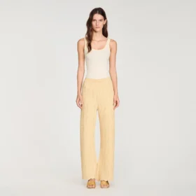 Strickhose mit Strasssteinen