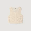 Top aus gehäkelter Strickware mit Perlenverzierung
