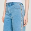 Verwaschene Jeans mit geradem Bein und Strasssteinen