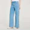 Verwaschene Jeans mit geradem Bein und Strasssteinen