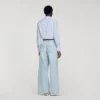 Verwaschene Straight-Jeans mit Kristall-Patch