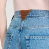Verwaschene, weite Jeans mit geradem Bein