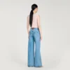 Verwaschene, weite Jeans mit geradem Bein