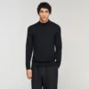 Wollpullover mit hohem Kragen