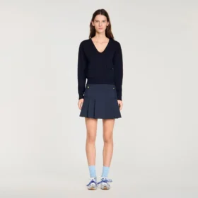 Wollpullover mit V-Ausschnitt