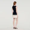 Zweifarbiges Mini-Strickkleid